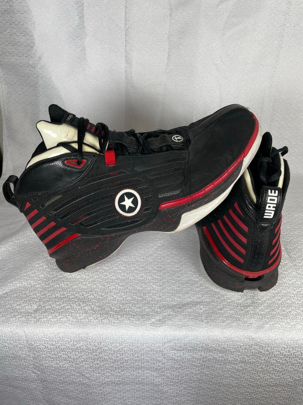 Dwyane Wade Converse 4 Mid Size 10.5 Black Red Retro Miami Heat 2009 y2k